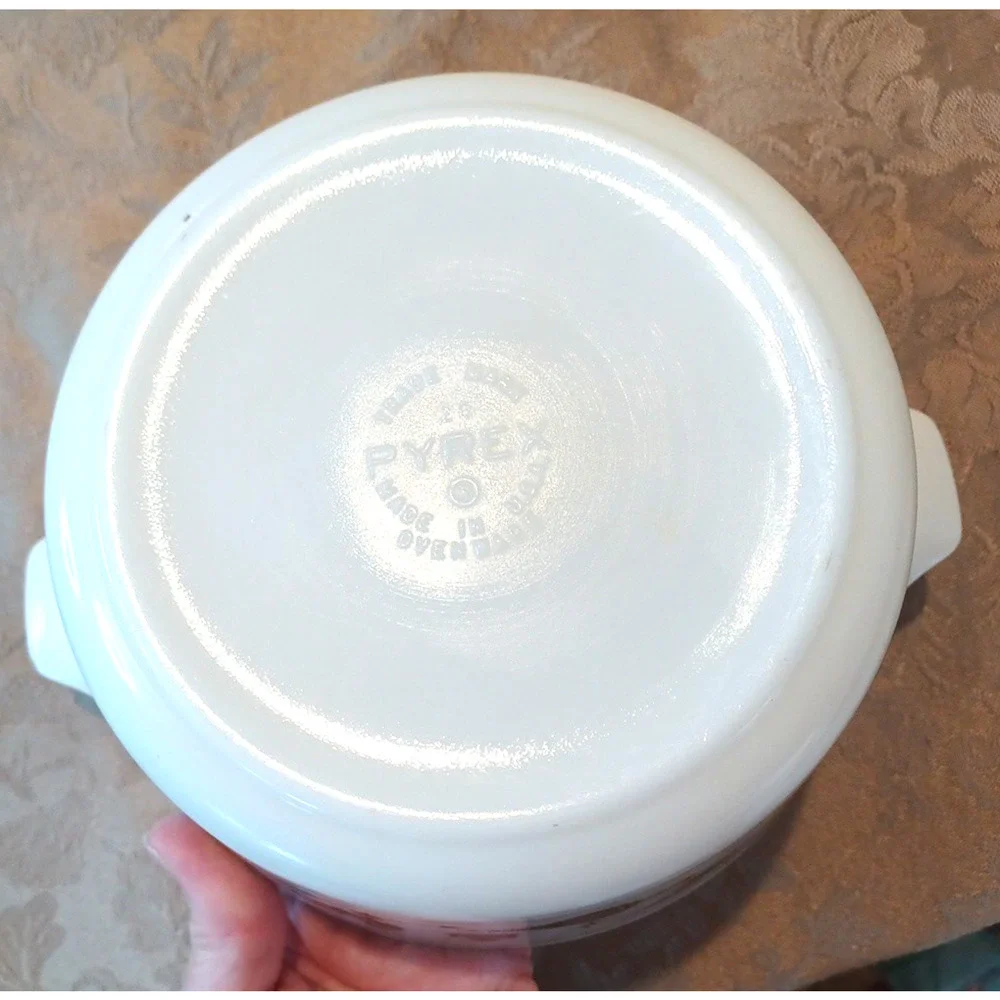 Pyrex this vintage